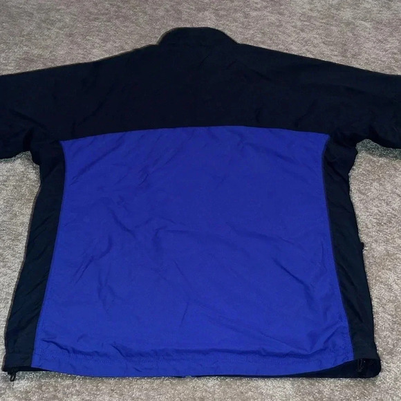 REI Ladies Waterproof Rain Jacket - size Medium. J - Picture 8 of 8